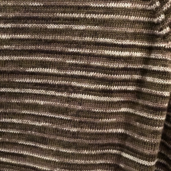 Casual knit top - Picture 2 of 4